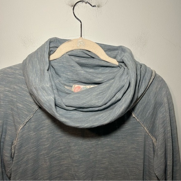 Free People FP Beach Dolman Blue Cotton Cowl Neck Long Sleeve Sweater Size OS - Picture 2 of 9